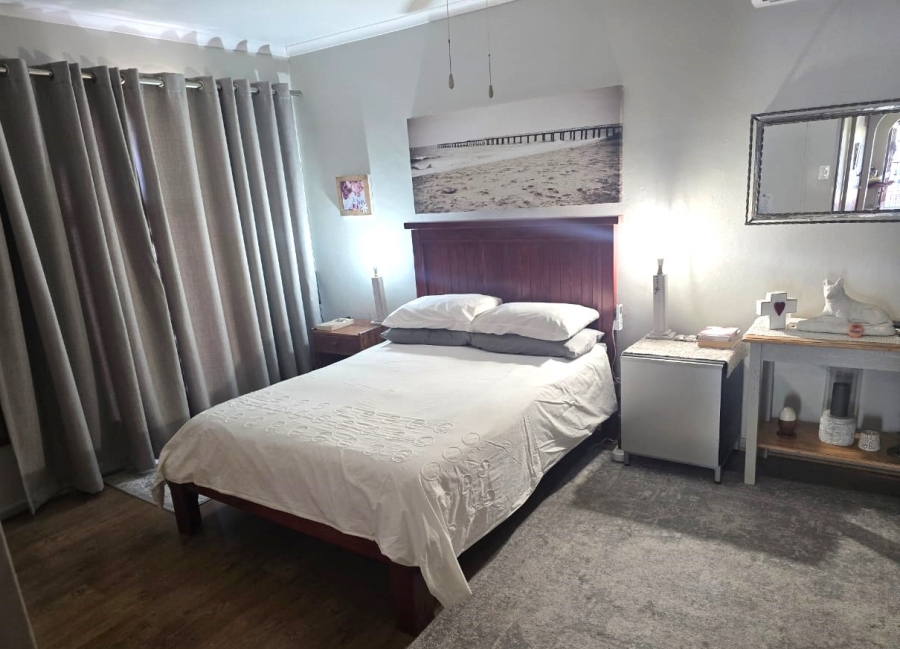 3 Bedroom Property for Sale in Denneburg Western Cape
